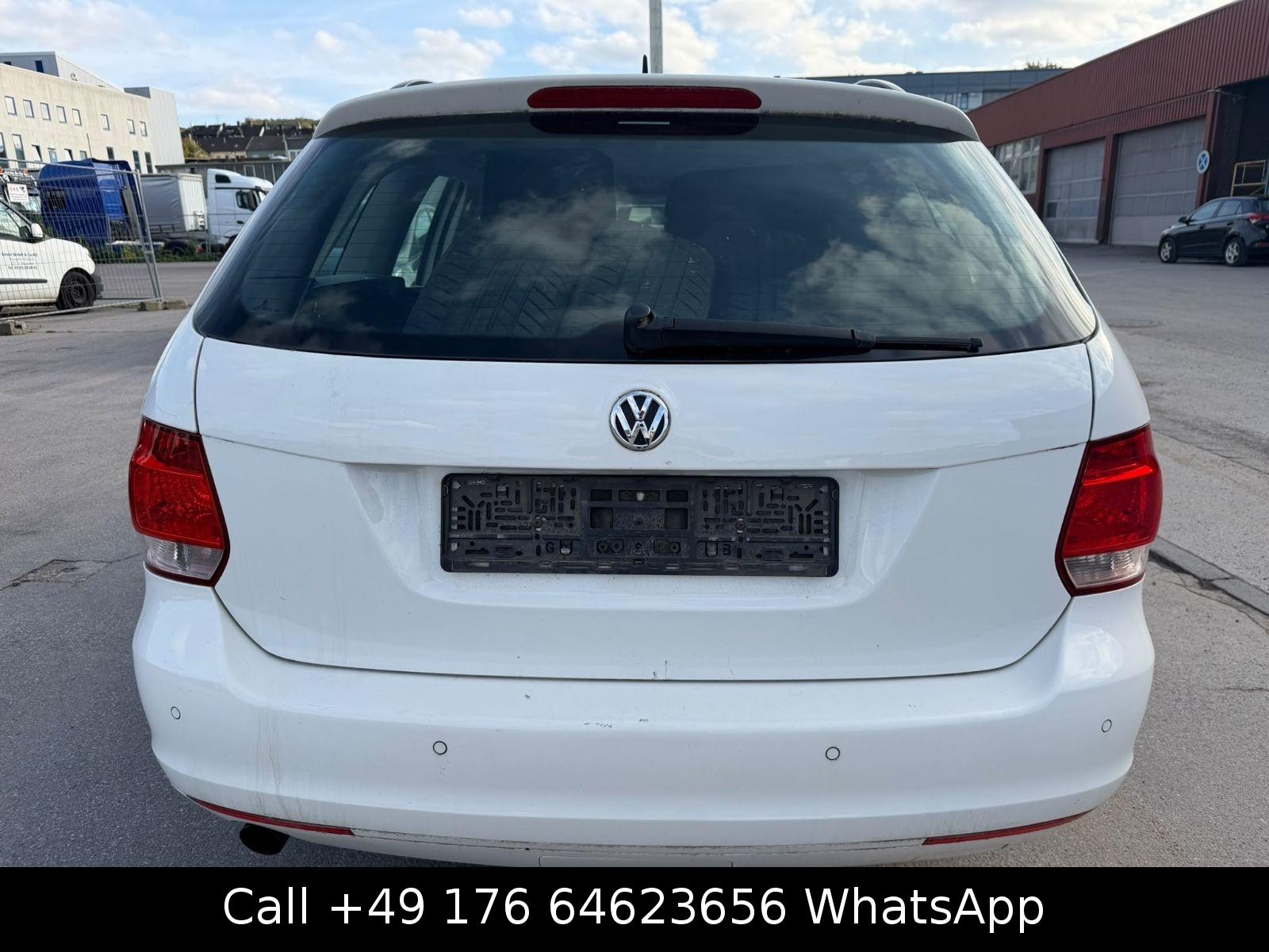 Volkswagen Golf 2011 — engine 1.598 cm³, 105 HP (77kW)