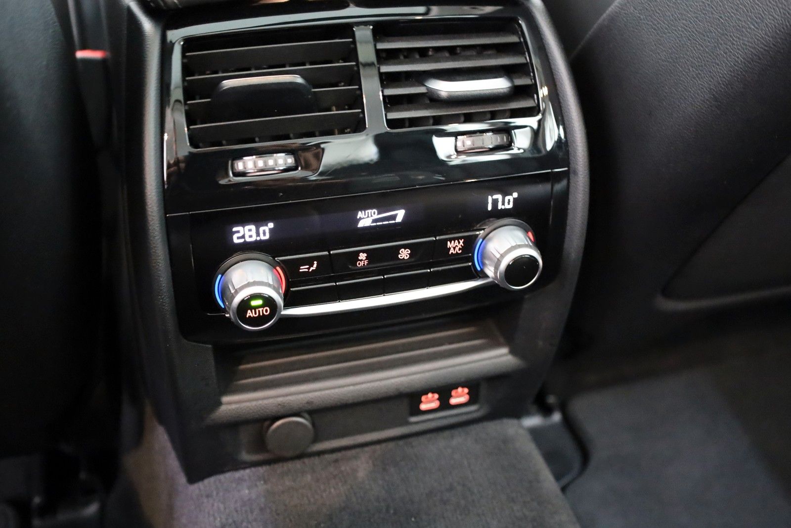 Fahrzeugabbildung BMW 530e xDrive Touring Leder,Navi,LED,HUD,Panorama