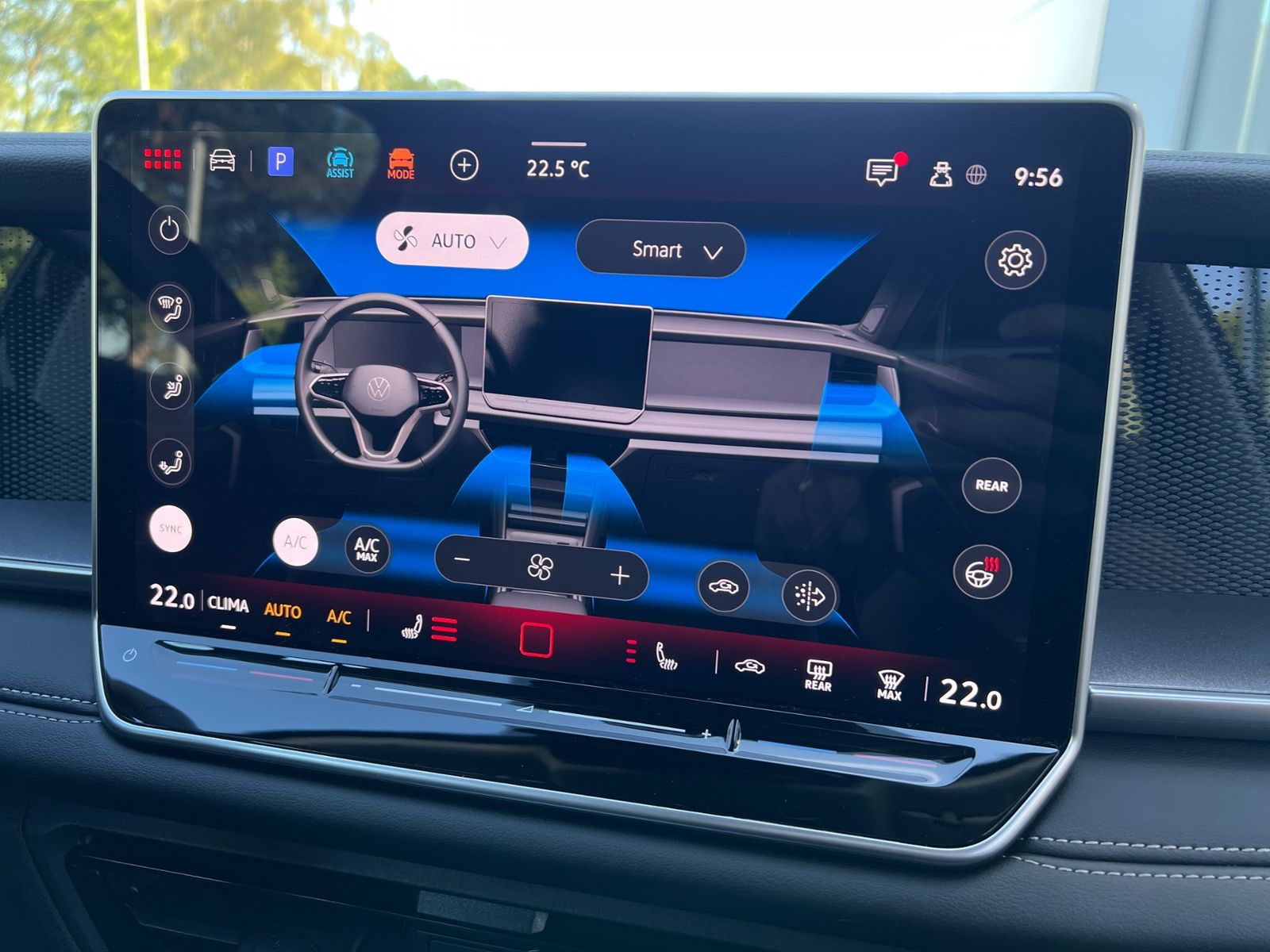 Fahrzeugabbildung Volkswagen Tayron LIFE 1.5 eTSI DSG *AHK, 7-Sitzer, LED, AC