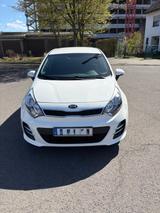 Kia Rio 1.2 UEFA EURO 2016 UEFA EURO 2016 - Kia Rio UEFA-EURO-2016