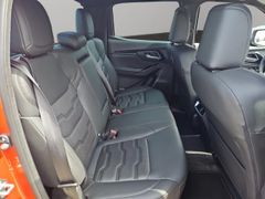 ISUZU D-Max Double Cab 4WD V-CROSS Navi LED Mehrzonenk