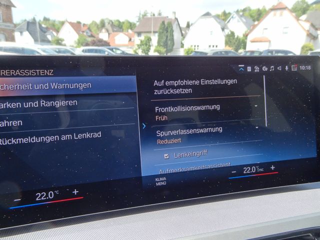 Fahrzeugabbildung BMW 318 i/1.Hand/Curved/LED/Navi/SitzH/2.500km/
