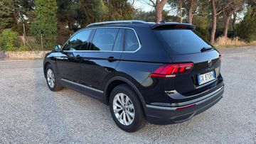 Volkswagen Tiguan - 4