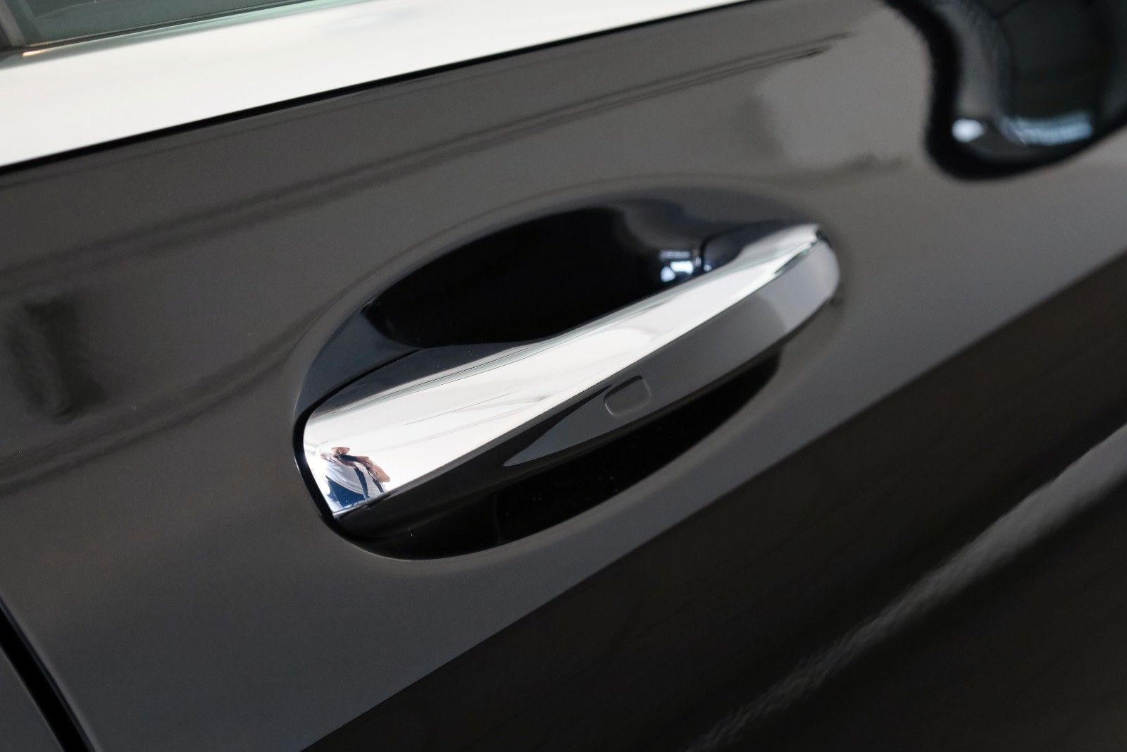 Fahrzeugabbildung Mercedes-Benz C 220d T, AMG Line,HeadUp,ACC,Keyless,Burmester