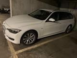 BMW 320i xDrive Touring Modern Line Modern Line - BMW 320: Weiß