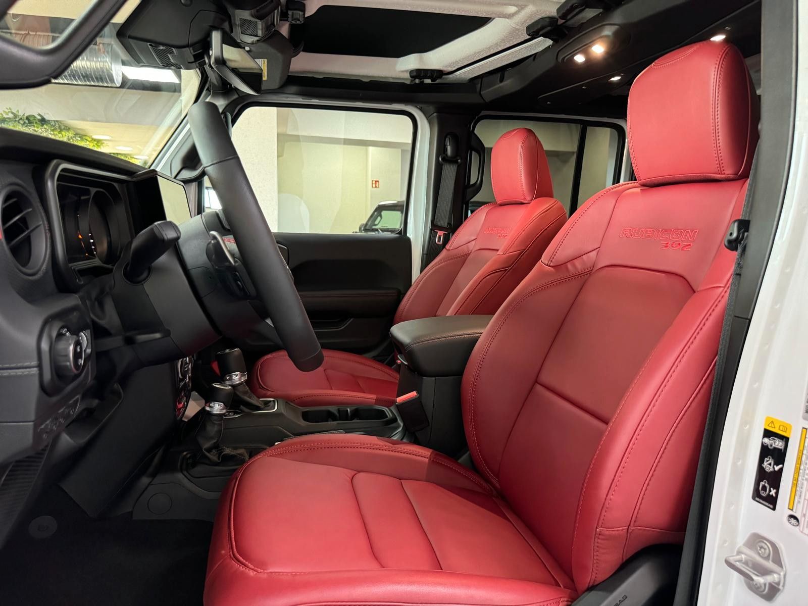 Fahrzeugabbildung Jeep RUBICON 392-V8-3" FAHRWERK-37" REIFEN-POWERSTEPS