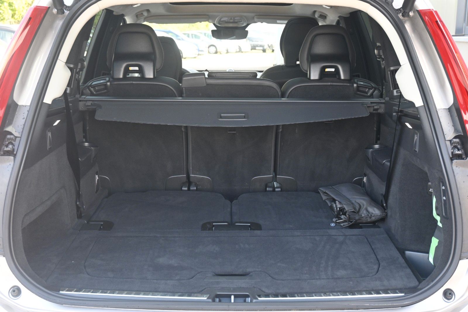 Fahrzeugabbildung Volvo XC90 B5D AWD Ultimate Bright*LED*PANO*STHZ*B&W*