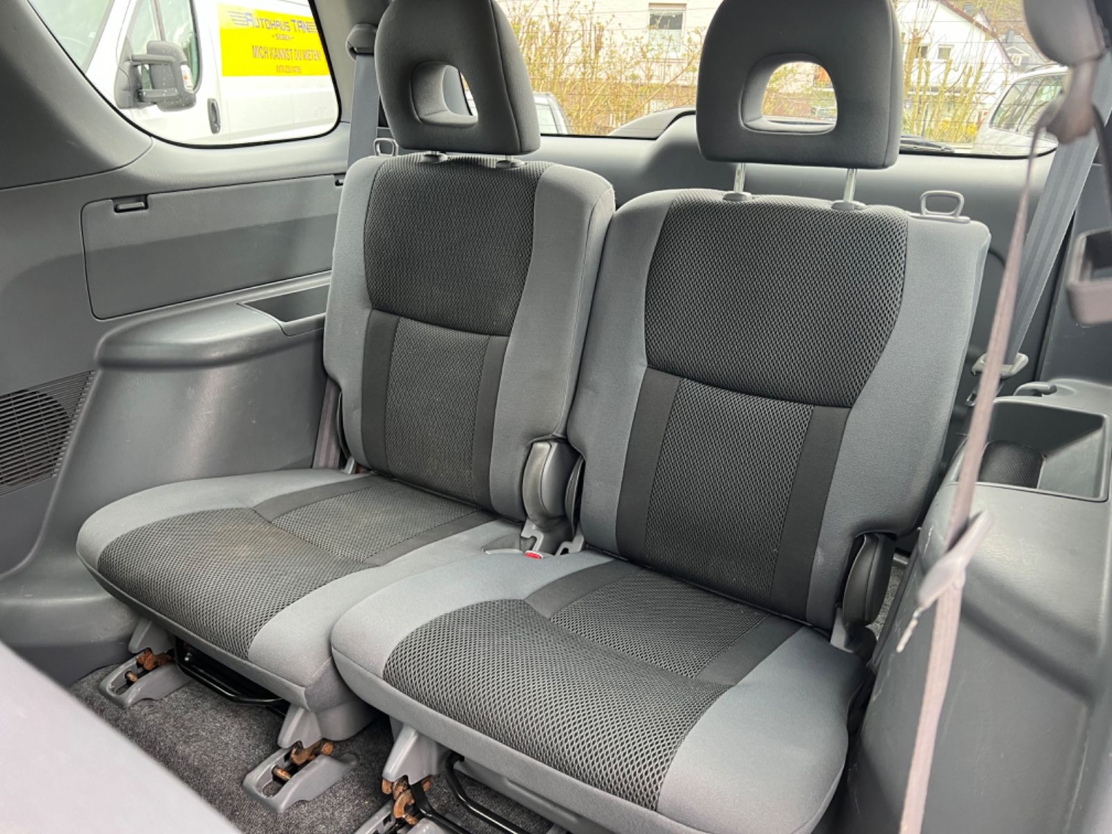 Fahrzeugabbildung Toyota RAV 4 2.0 4x4