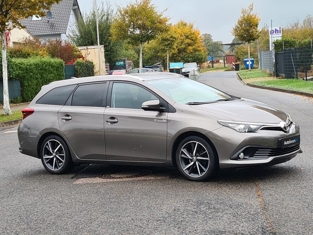 Toyota Auris Touring Sports