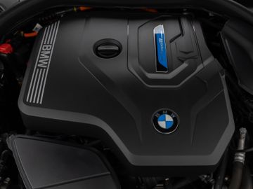 Fahrzeugabbildung BMW 530e Tour HUD Laser Sportsitz Komfortzugang