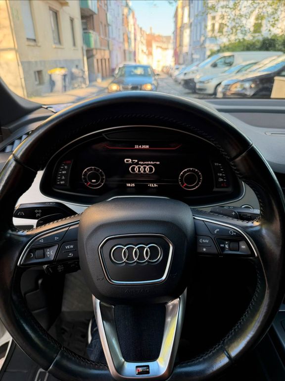 Image of Audi Q7