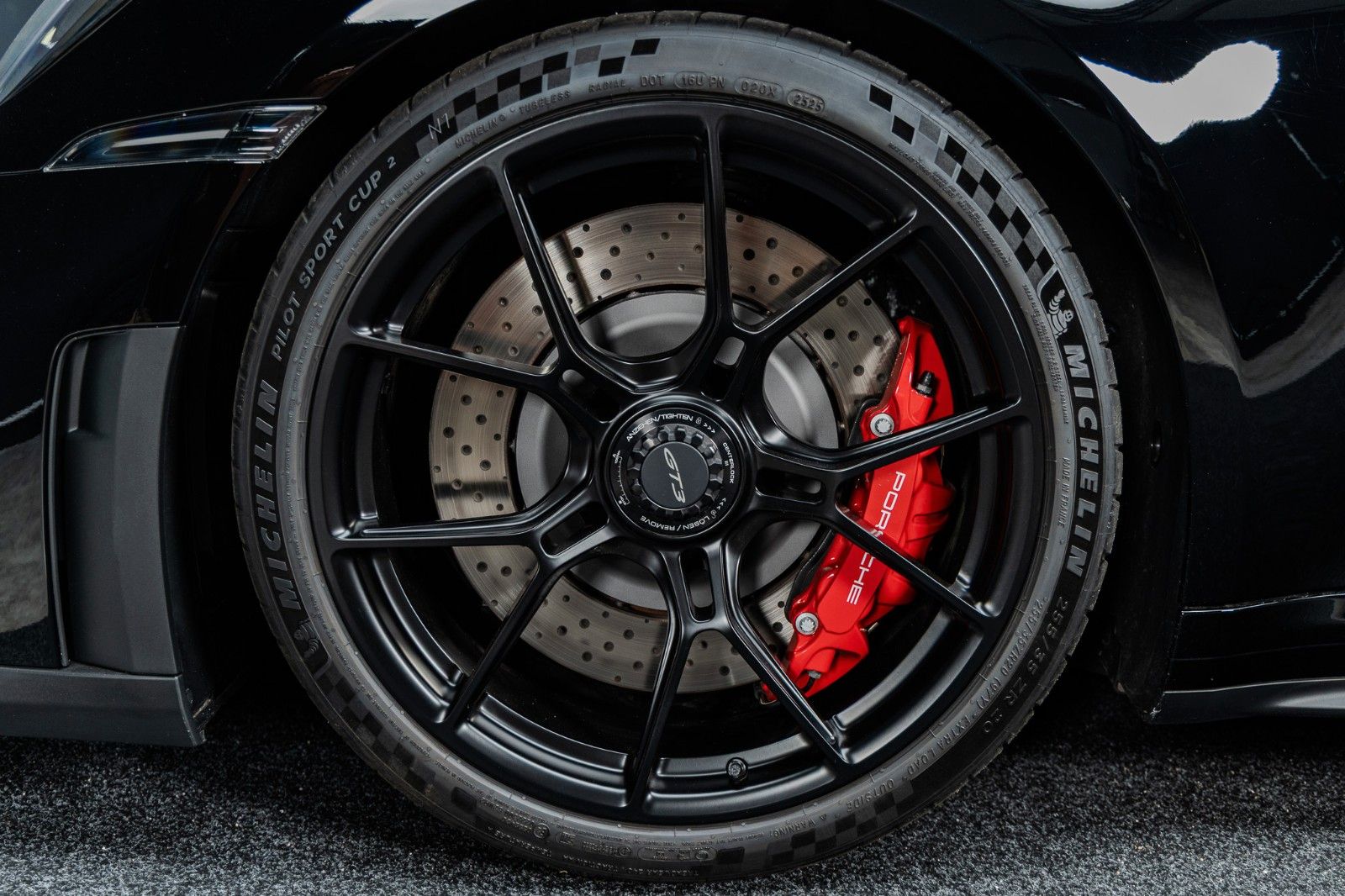 Fahrzeugabbildung Porsche GT3 + 1. Hand + 1.835 km + Lift + Carbon + BOSE