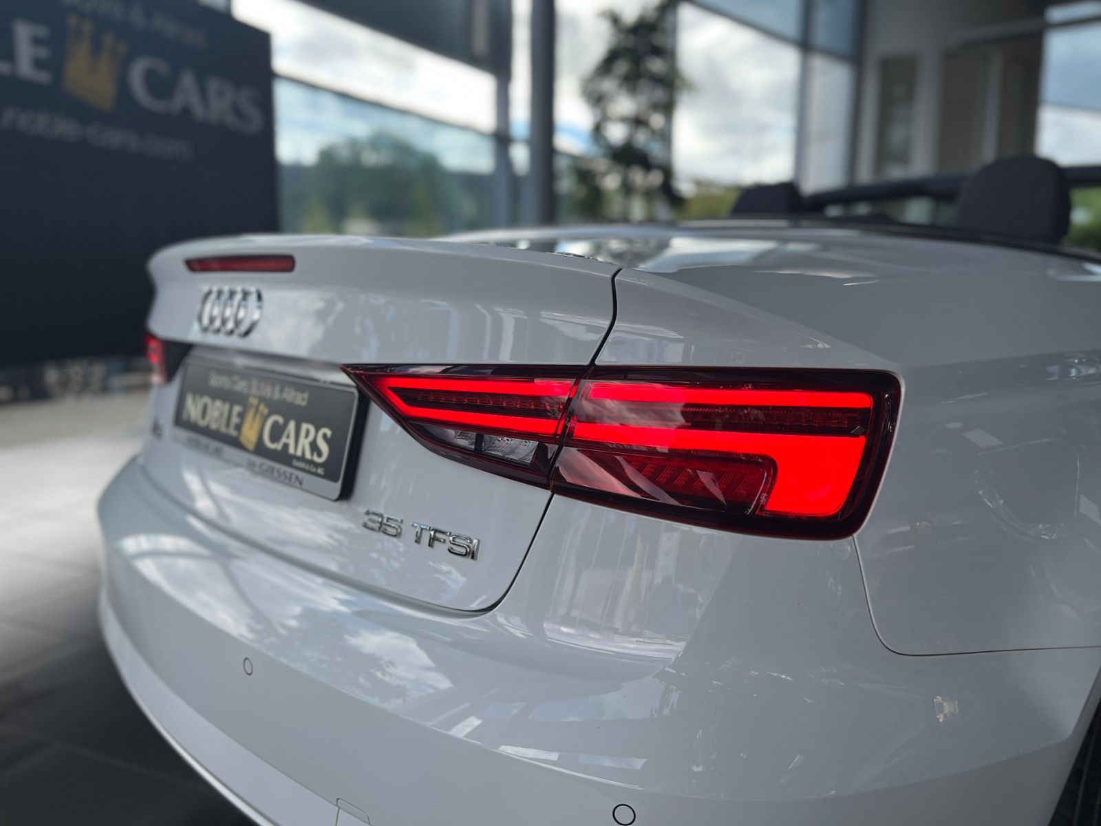 Fahrzeugabbildung Audi A3 Cabriolet Sport 35 TFSI S tronic AHK NAVI LED