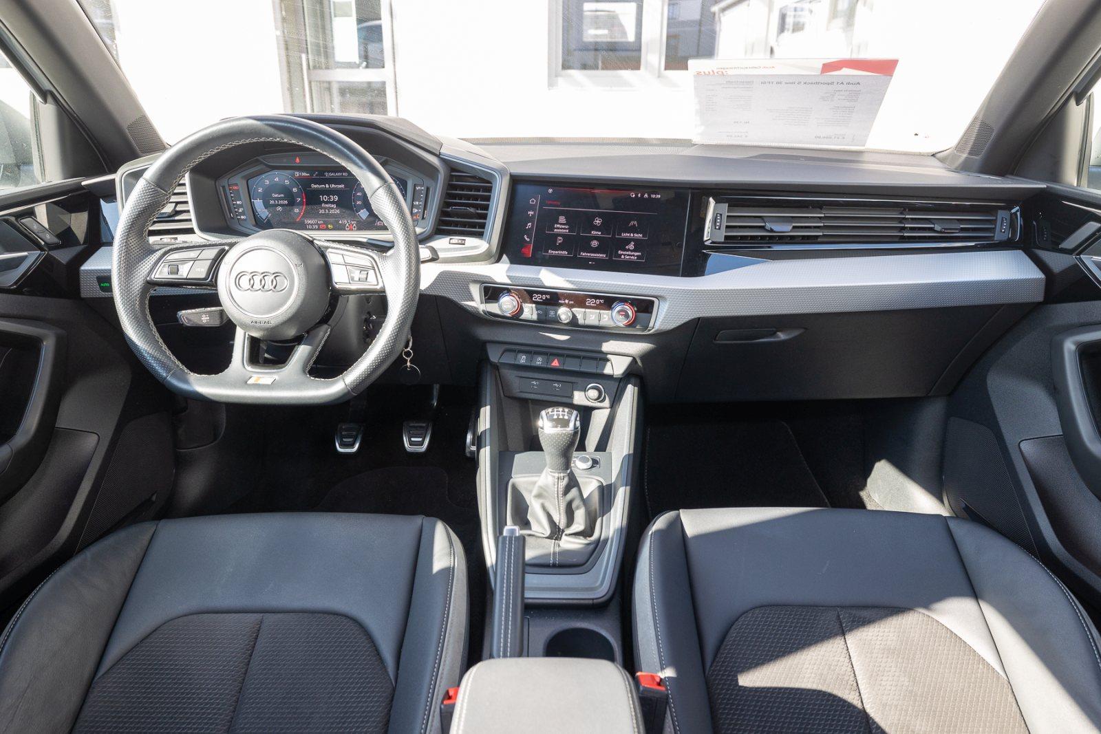 Audi A1 Sportback S line 30 TFSI(LED,ASI,sound,EPH,GR