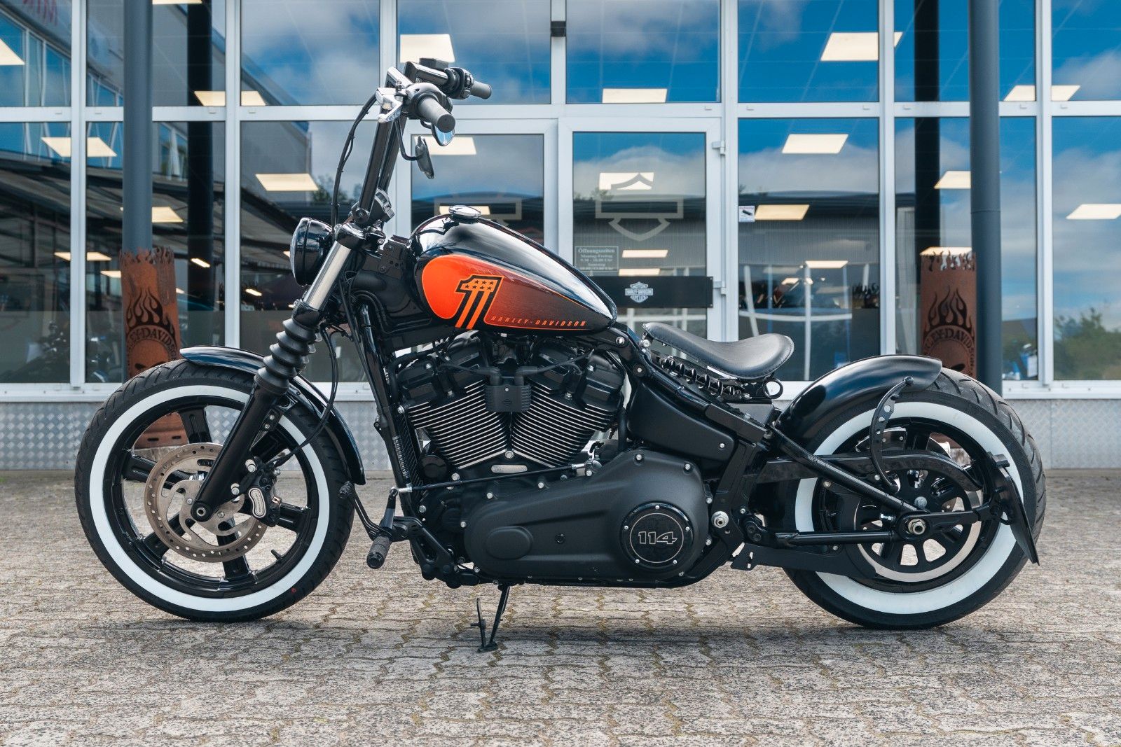 Fahrzeugabbildung Harley-Davidson Softail FXBBS Street Bob - Jekill & Hyde- Bobber