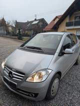 Mercedes-Benz A 160 BlueEFFICIENCY Elegance - gepflegt - PDC - Mercedes-Benz A 160 in Augsburg