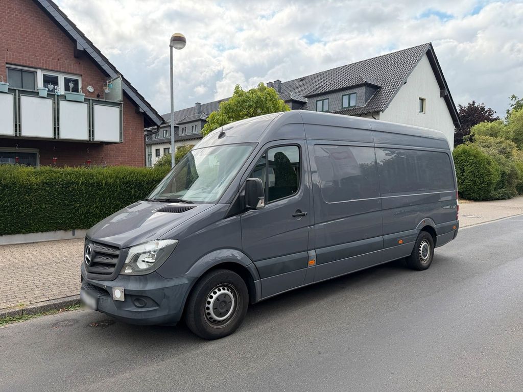 Image of Mercedes-Benz Sprinter