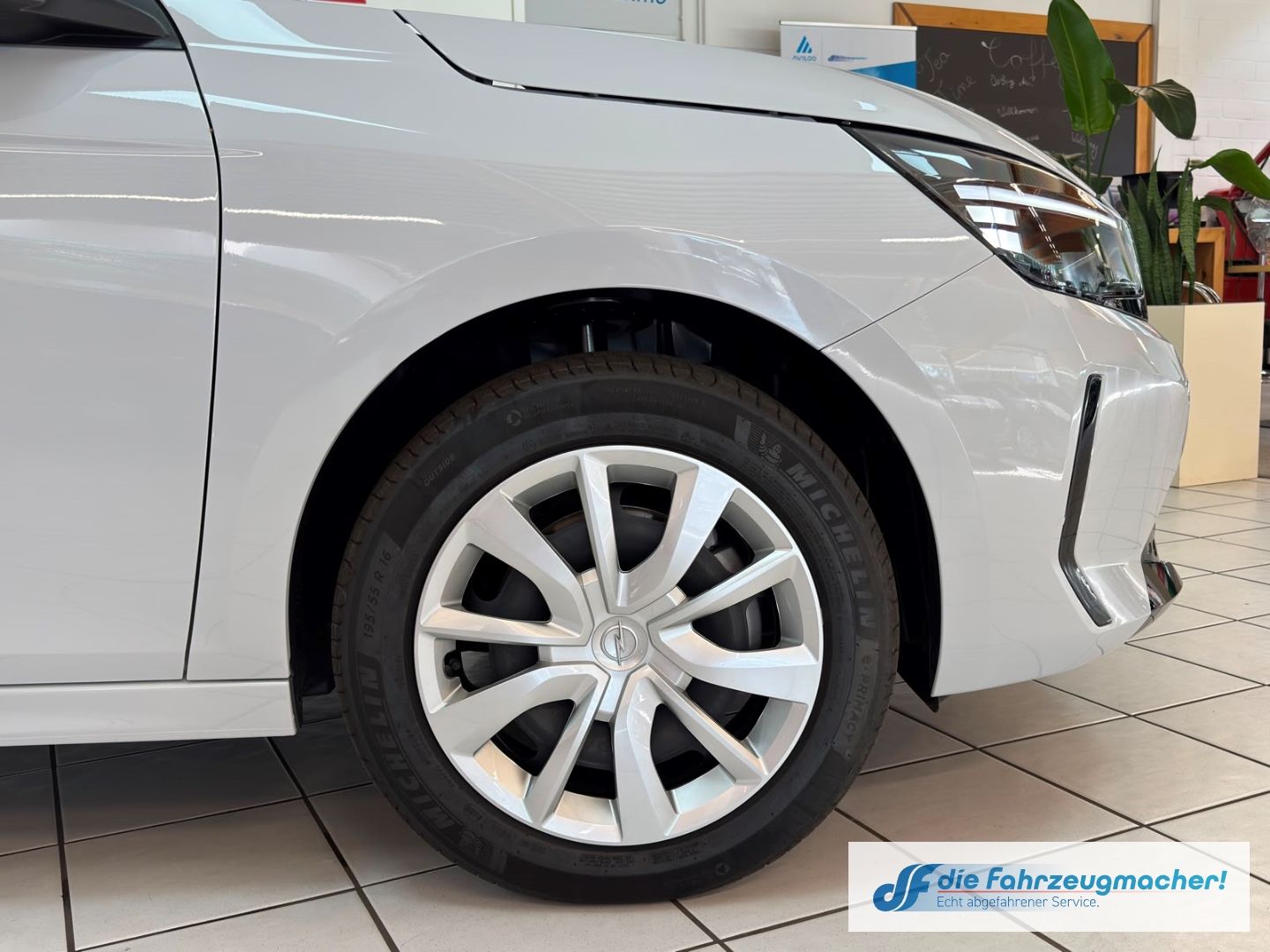 Fahrzeugabbildung Opel Corsa-e F e Edition Digitales Cockpit LED Apple