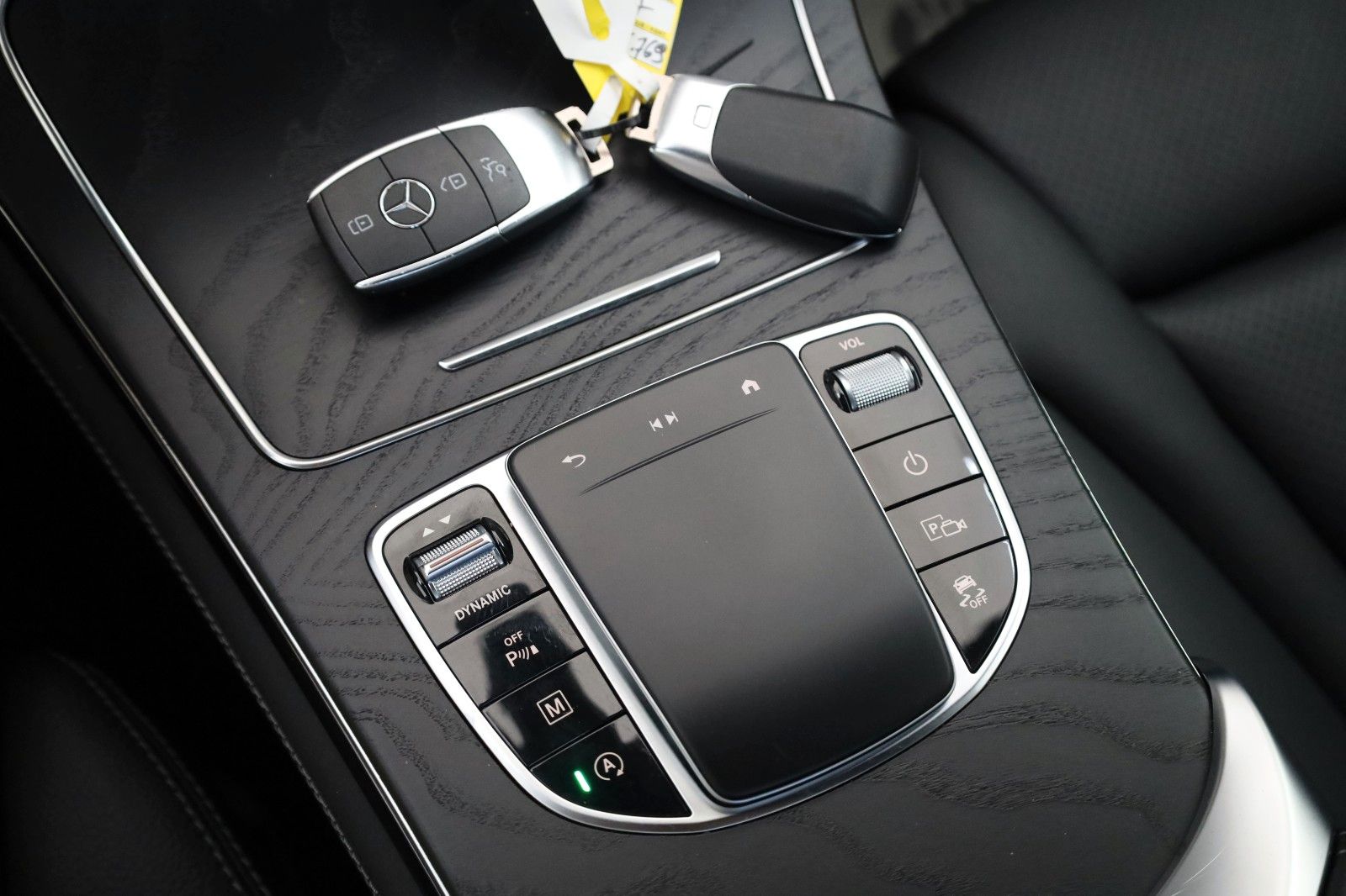 Fahrzeugabbildung Mercedes-Benz GLC 200d Coupe Leder,Navi,LED,SH,Kamera,Park Pak