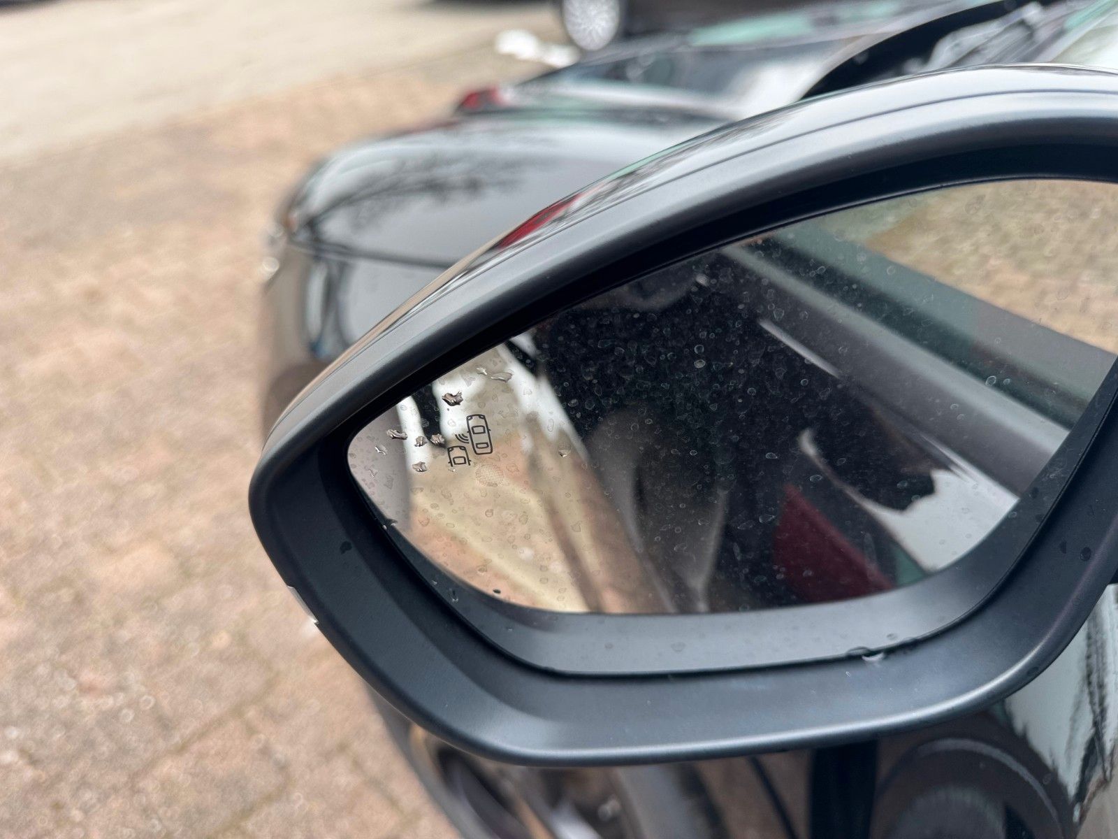 Fahrzeugabbildung Alfa Romeo Junior Ibrida 1.2 Intensa Automatik Navi Kamera