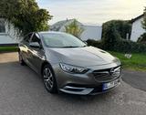 Opel Insignia 1.6 136 PS Diesel  Rechtslenker  - mit Diesel-Antrieb: Rechtslenker