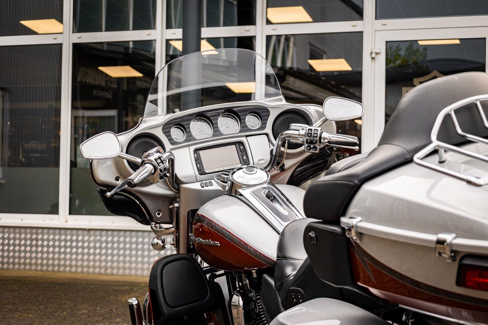 Fahrzeugabbildung Harley-Davidson FLHTKSE CVO Electra Glide Ultra Limited 110 CUI