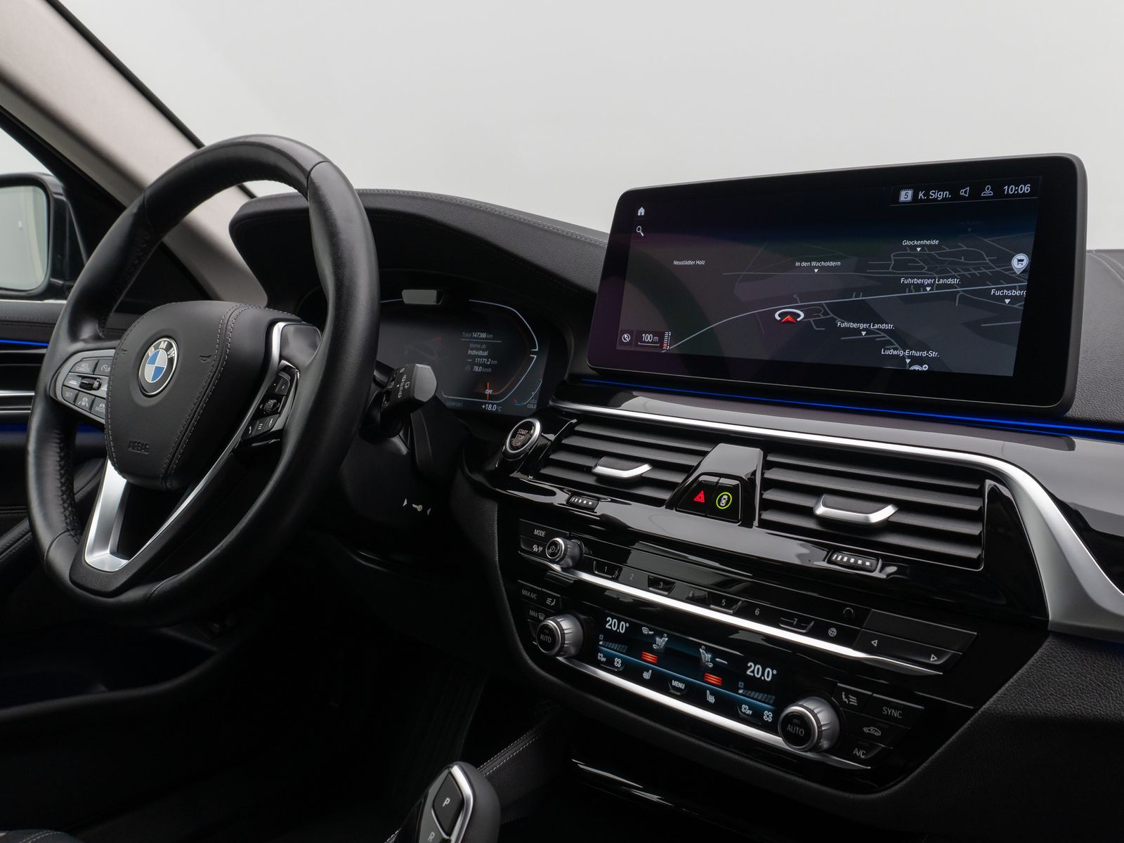 Fahrzeugabbildung BMW 530d LuxuryLine Kamera Laser HUD DAB ACC Komfort