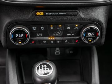 Ford Focus Turnier 1.0 Cool & Connect Family-Paket