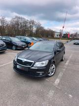 Skoda Octavia Combi RS/1 Hand/Scheckheft - Skoda Octavia aus 2012 mit Diesel-Antrieb: Kombi
