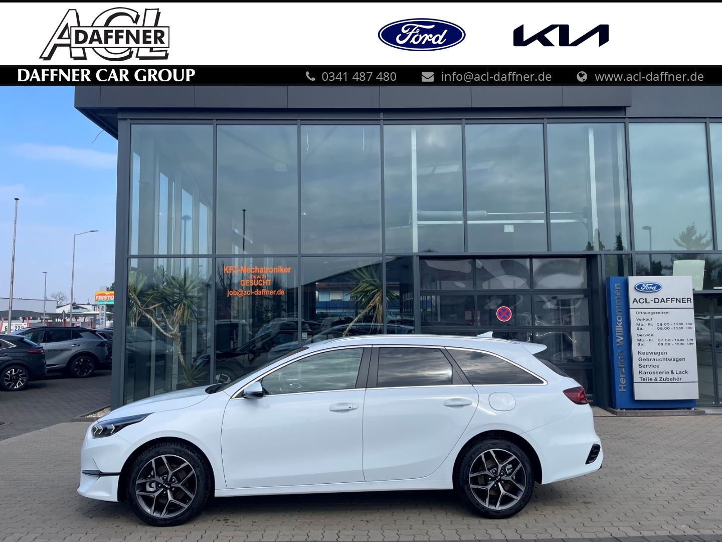 Fahrzeugabbildung Kia Ceed_sw Ultimate Edition AppleCarPlay P8 P9