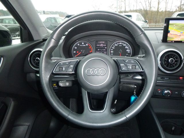 Fahrzeugabbildung Audi A3 1.5 TFSI Limousine sport> 41.875KM/AHK/NAV<
