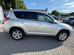 Fahrzeugabbildung Toyota RAV 4 2.0 4x2 Sol AHK SCHECKHEFTGEPFLEGT