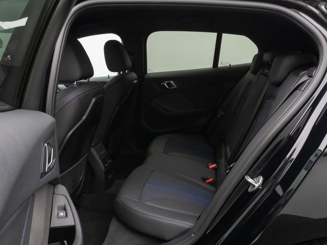 Foto Nummer 25: BMW 135i