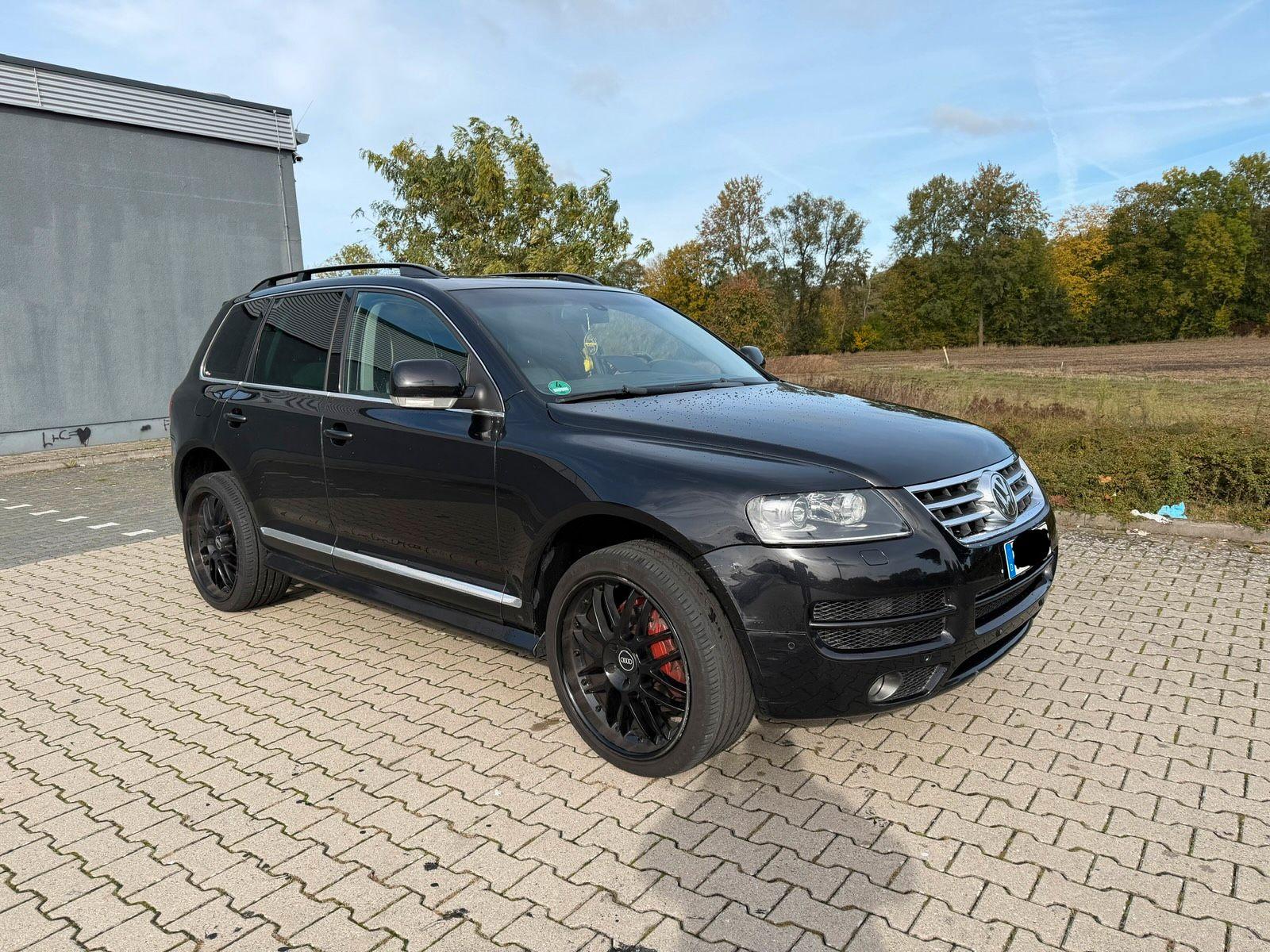 Volkswagen Touareg 2005 — вигляд ззаду