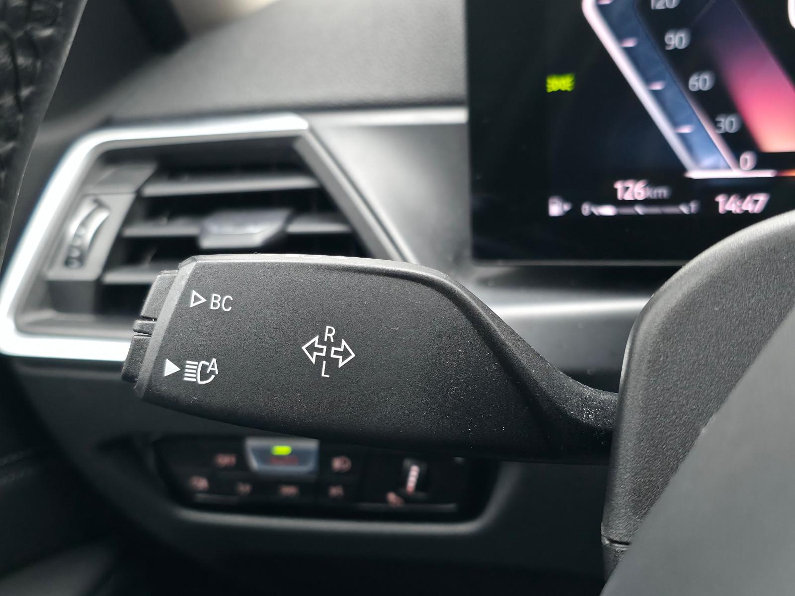 BMW 330i Touring Steptronic LED NAVI SHZ LHZ