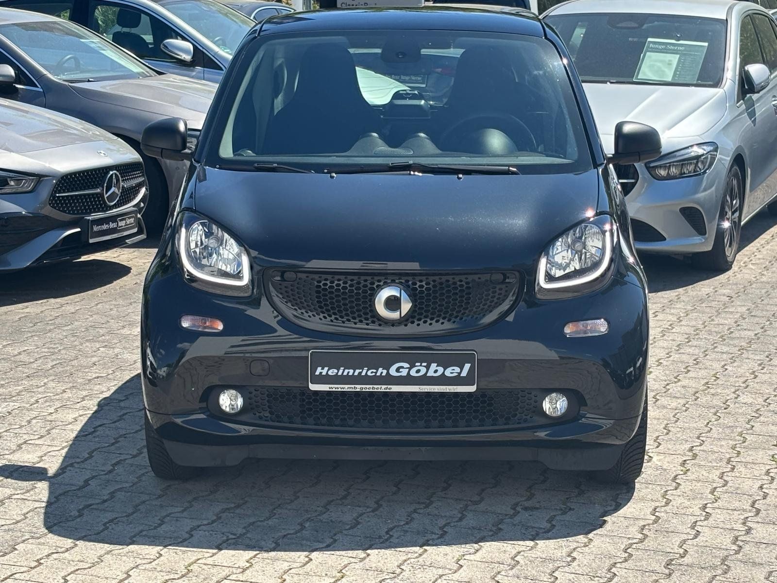 Fahrzeugabbildung Smart fortwo coupe passion (52kW) PANO GJR SITZHEIZUNG