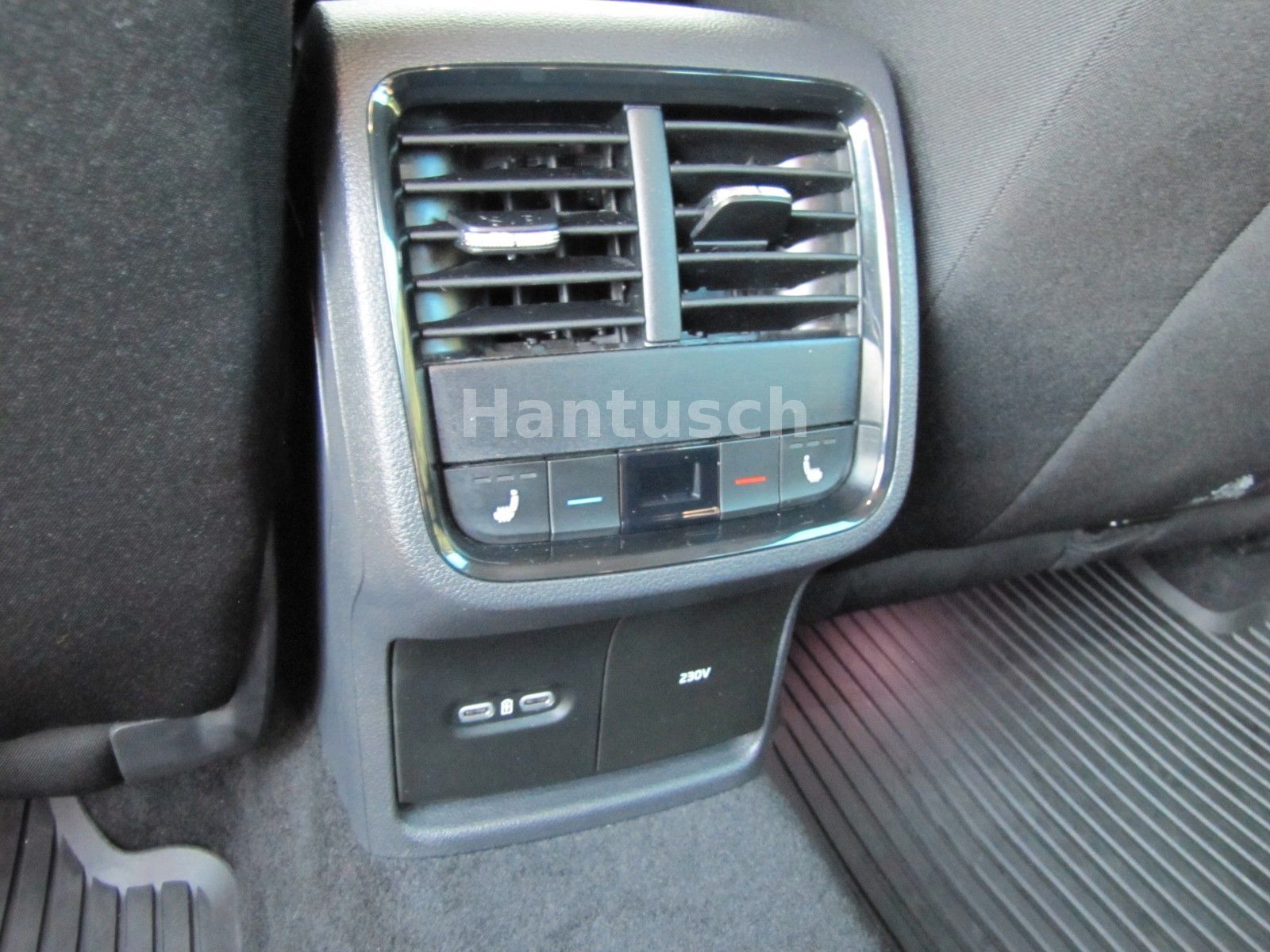 Fahrzeugabbildung SKODA Octavia Combi Clever iV 1.4l TSI DSG