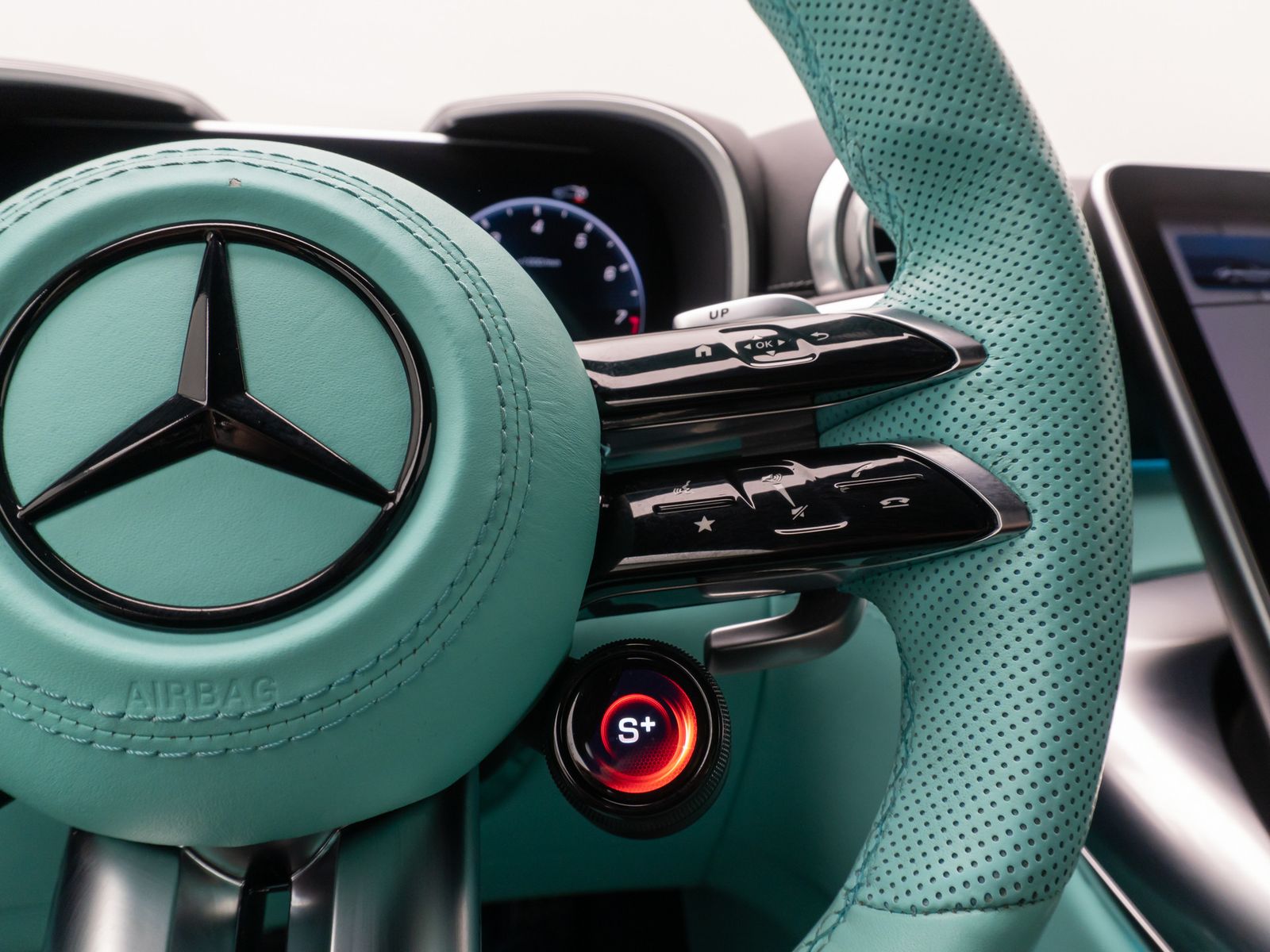 Fahrzeugabbildung Mercedes-Benz SL 63 AMG Roadster 4Matic Brabus Individual VOLL