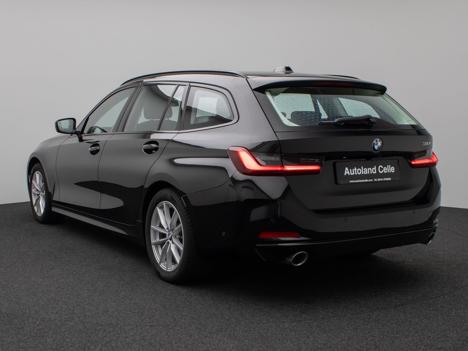 Fahrzeugabbildung BMW 318i Kamera DAB Sportlenkrad CockPit+ Alarm LED
