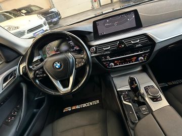 MYAUTOCENTER – Gebraucht- und Jahreswagen mit Werkstattservice in Pfaffenhofen BMW 530d Touring xDrive *KAM*NAVI*LIVECOCKPIT*LED*