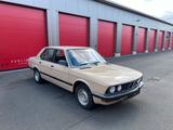 BMW E28 518 - BMW 518 mit Benzin-Antrieb