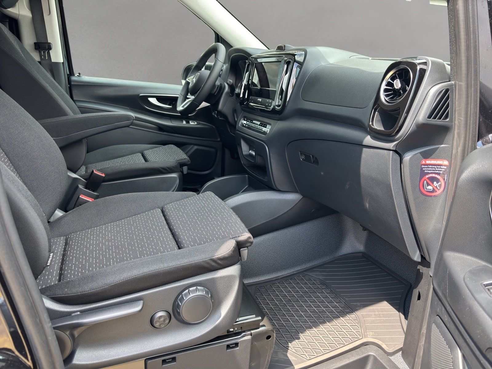 Fahrzeugabbildung Mercedes-Benz Vito 116 CDI Tourer PRO Lang