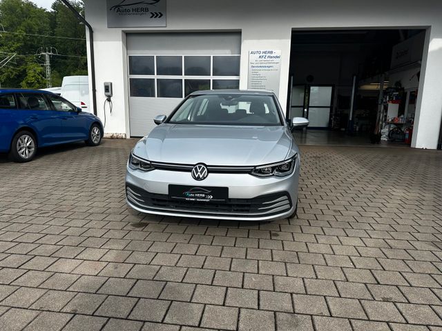 Volkswagen Golf 8  2.0 TDI SCR Life +LED+Alcantara+Virtual