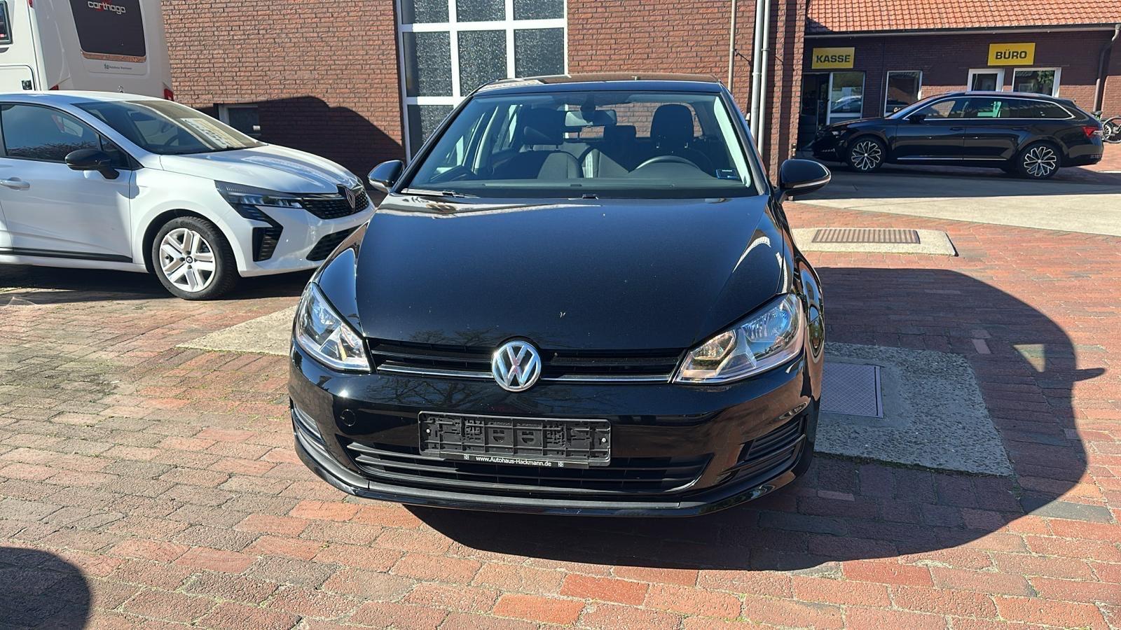 Volkswagen Golf VII Lim. Trendline 1.Hand+70TKm+PDC