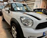 MINI One Countryman One One - weiße MINI One Countryman