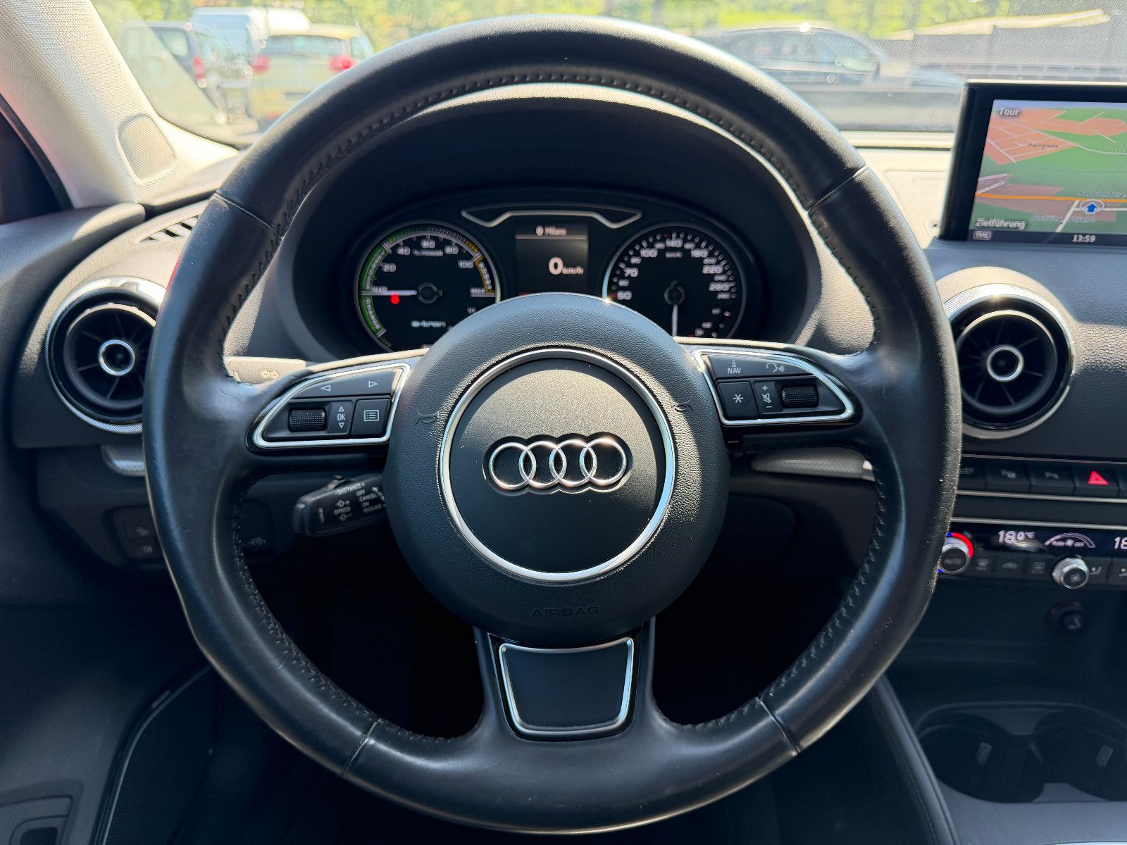 AUDI A3 Sportback e-tron NAVI/LED/KAMERA – Foto 17