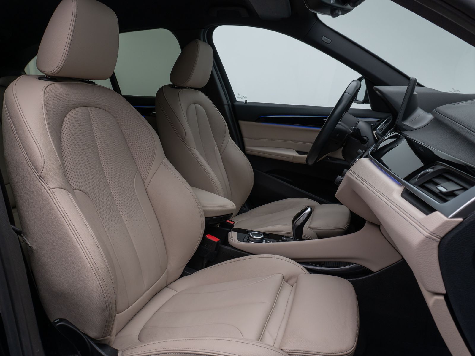 Fahrzeugabbildung BMW X1 xD20i xLine Kamera HUD DAB HiFi Komfort Sport