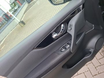 Nissan Qashqai Zama 1.3 DIG-T DCT °Navi°RFK°SHZ°Keyless