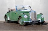 Mercedes-Benz 220 A W 187, gewölbte Frontscheibe+Amaturenbrett - Mercedes-Benz 220 mit Benzin-Antrieb: Cabrio, W 187 A