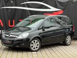 Opel Zafira B Family Plus 1,7CDTI*7 Sitze*Navi*SHZ* - Opel Zafira Gebrauchtwagen in Frankfurt